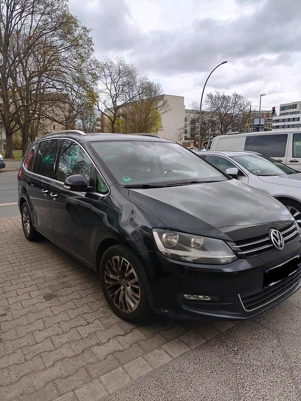Second-hand VW Sharan 177 CP (130 kW) 2010 Albastru Monovolum