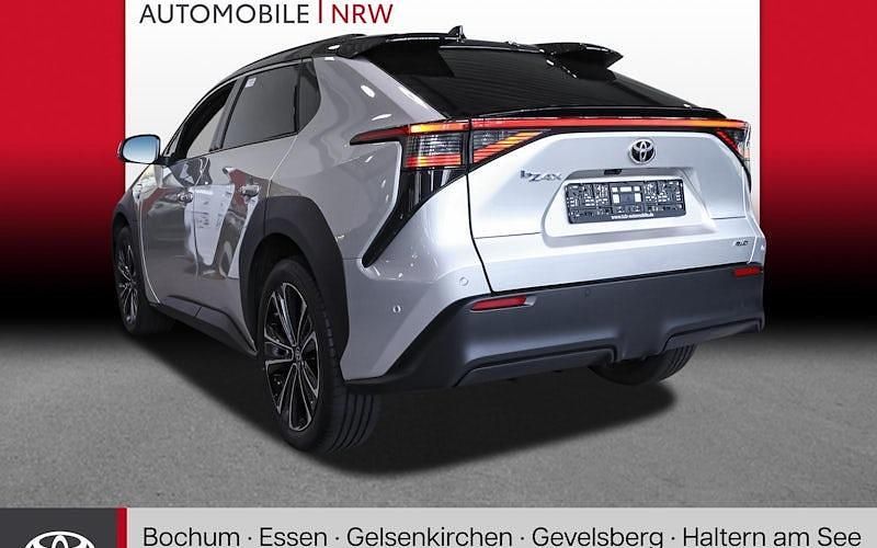 Gebraucht Toyota bZ4X Comfort 150 kW (204 PS) 2023 Silbern SUV