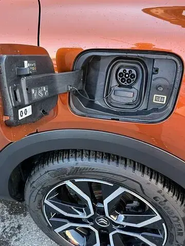 Gebraucht Citroën e-C4 Feel 100 kW (136 PS) 2021 Blau (arabienblau /metal)
