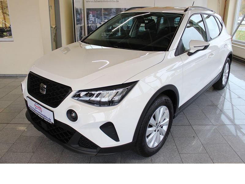 Weiß Gebraucht 2023 Seat Arona XCELLENCE SUV | 17.555 € (Fairer Preis) - Bild 1/4