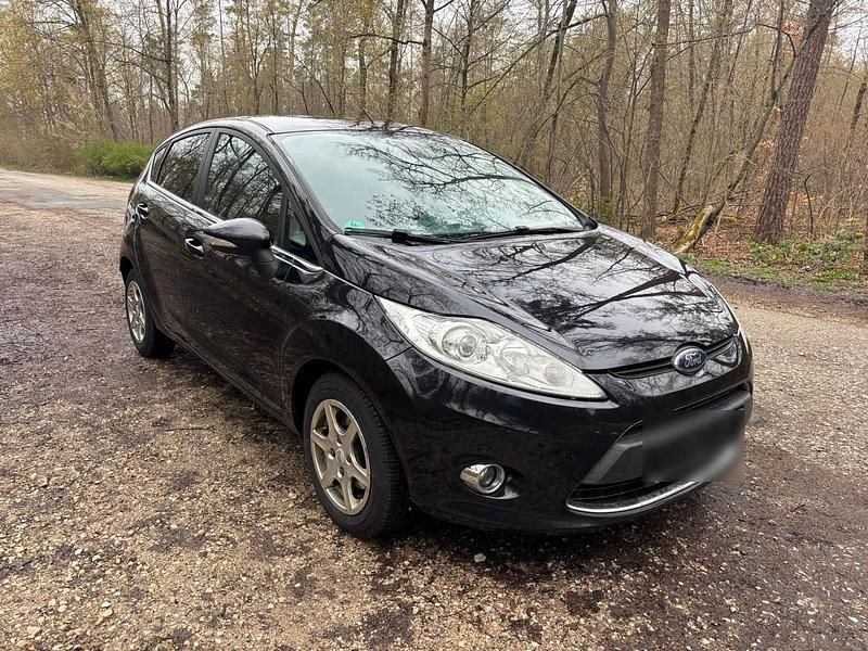 Gebraucht Ford Fiesta 95 PS (69 kW) 2011 Schwarz Kleinwagen