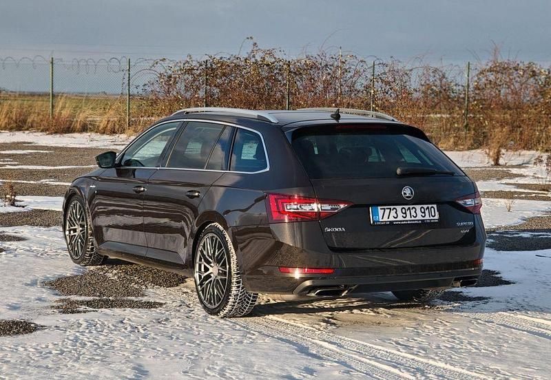 Gebraucht Skoda Superb LAURIN & KLEMENT 280 PS (205 kW) 2016 Braun Kombi