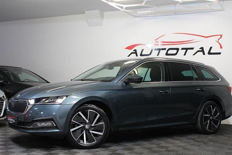 Gebraucht Skoda Octavia First Edition 150 PS (110 kW) 2020 Grau Limousine