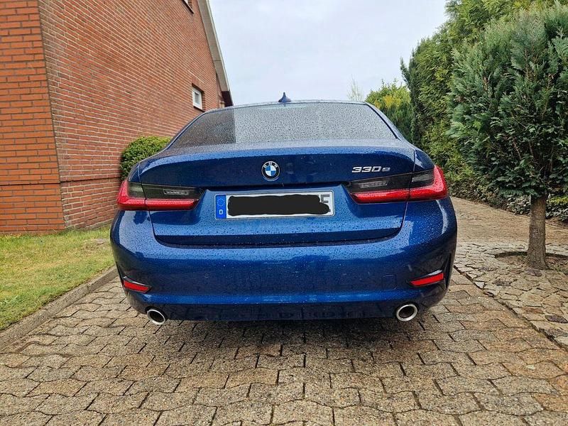 Gebraucht BMW 330e 292 PS (214 kW) 2019 Blau Limousine