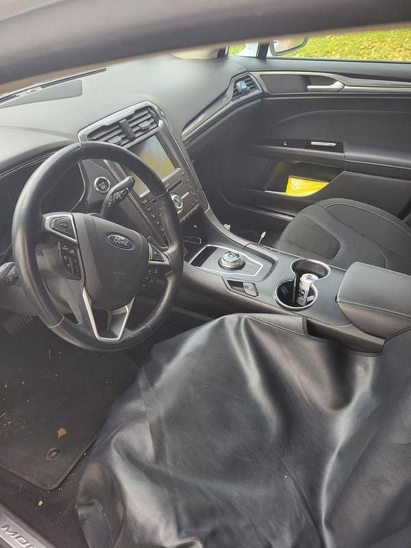 Schwarz Gebraucht 2020 Ford Mondeo Business Edition Kombi | 13.000 € (Guter Preis) - Bild 1/4