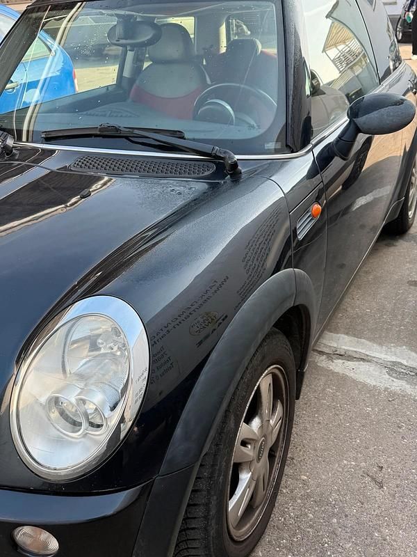 Gebraucht Mini Cooper 90 PS (66 kW) 2004 Schwarz Kleinwagen