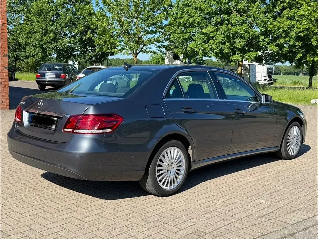 Gebraucht Mercedes E350 252 PS (185 kW) 2014 Grau Limousine