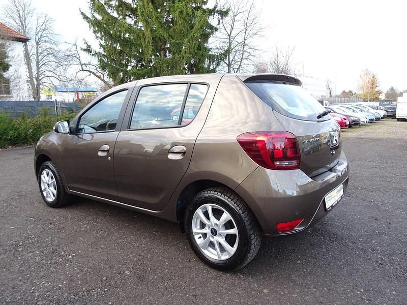 Gebraucht Dacia Sandero 73 PS (53 kW) 2018 Braun Kleinwagen