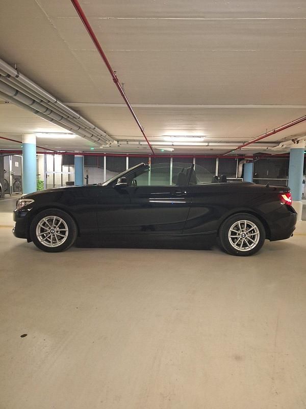 Gebraucht BMW 218 Advantage 136 PS (100 kW) 2016 Schwarz Cabrio