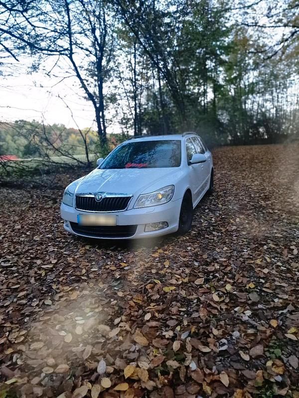 Second-hand Skoda Octavia 152 CP (111 kW) 2012 Alb Berlinǎ