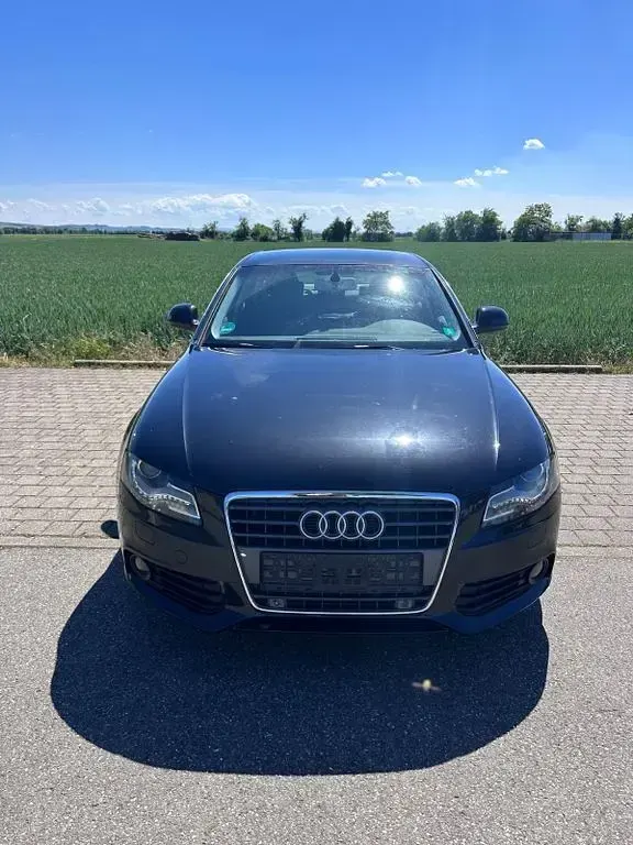 Second-hand Audi A4 Ambition 160 CP (117 kW) 2008 Negru Berlinǎ