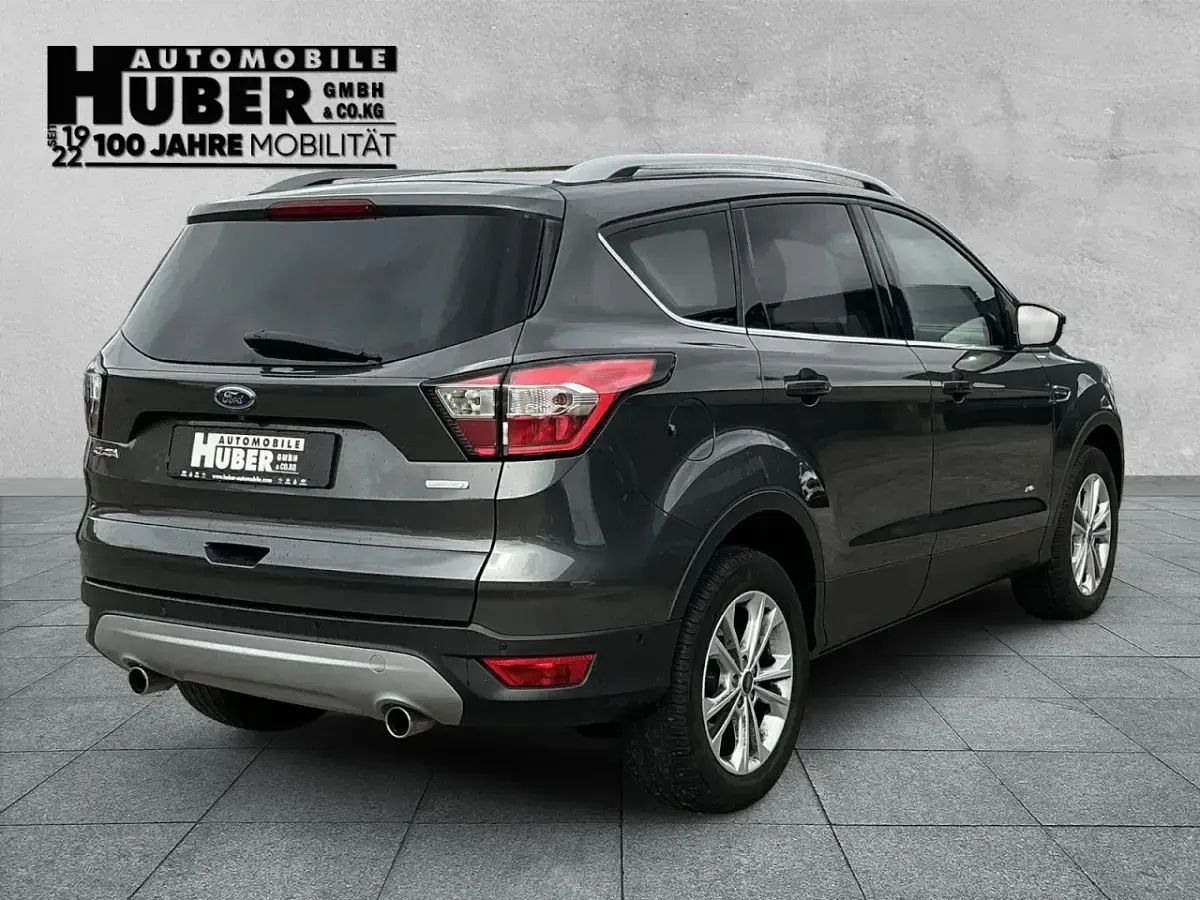 Gebraucht Ford Kuga Titanium 242 PS (177 kW) 2018 Grau metallic SUV