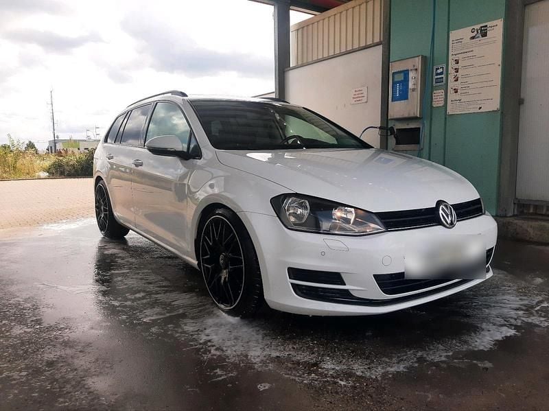 Gebraucht VW Golf VII R 150 PS (110 kW) 2015 Weiß Kombi