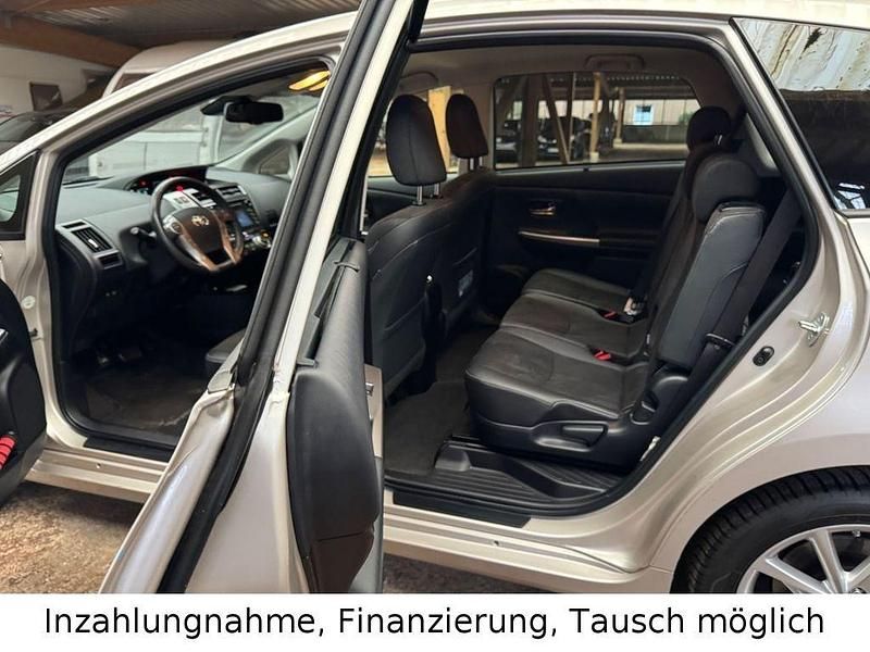 Gebraucht Toyota Prius+ 99 PS (72 kW) 2018 Silber Van / Kleinbus