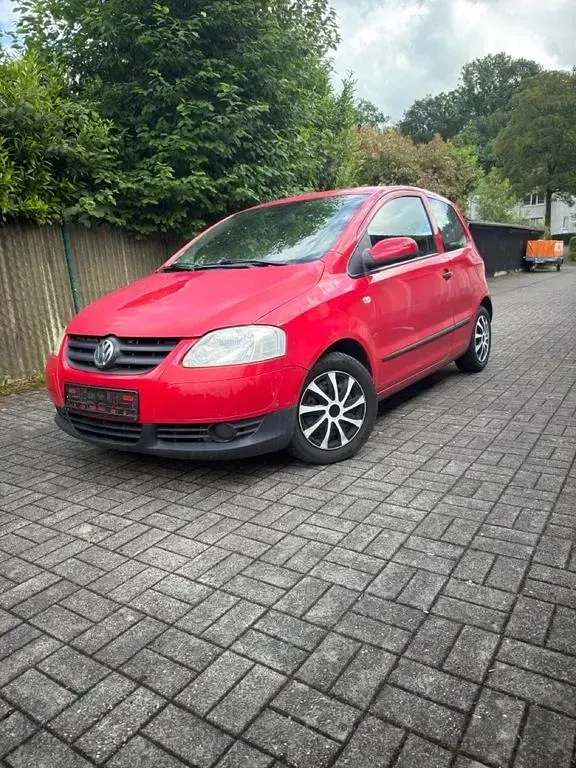 Gebraucht VW Fox 54 PS (39 kW) 2007 Rot Kleinwagen