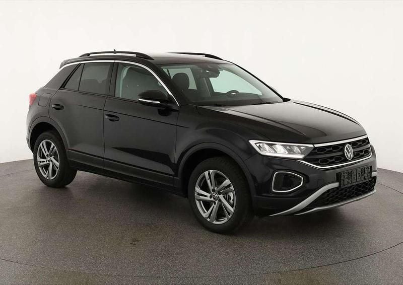 Deep black perleffekt Neu 2025 VW T-Roc Life SUV | 35.045 € (Superpreis) - Bild 1/4
