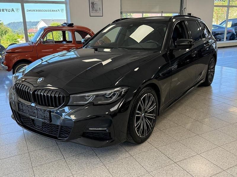 Schwarz Gebraucht 2022 BMW 320 Sport Line Limousine | 24.900 € (Fairer Preis) - Bild 1/4