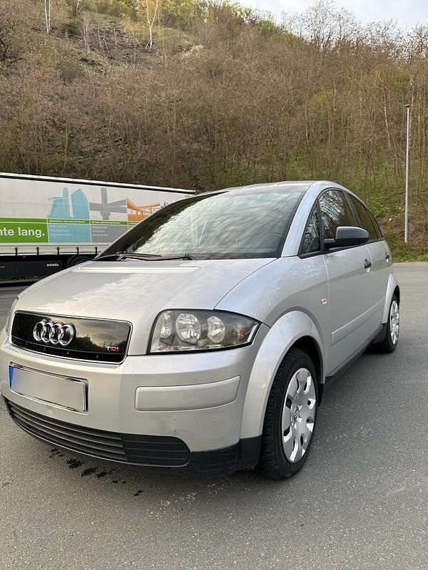 Second-hand Audi A2 75 CP (55 kW) 2002 Argintiu Hatchback