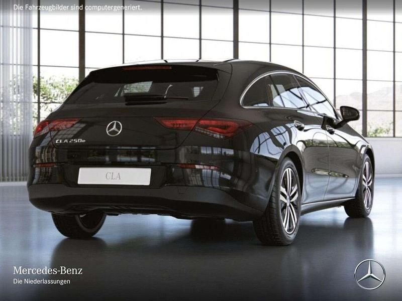 Gebraucht Mercedes CLA250e 160 PS (117 kW) 2022 Kosmosschwarz Limousine