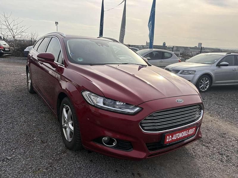 Rot Gebraucht 2018 Ford Mondeo Titanium Kombi | 12.290 € (Fairer Preis) - Bild 1/4