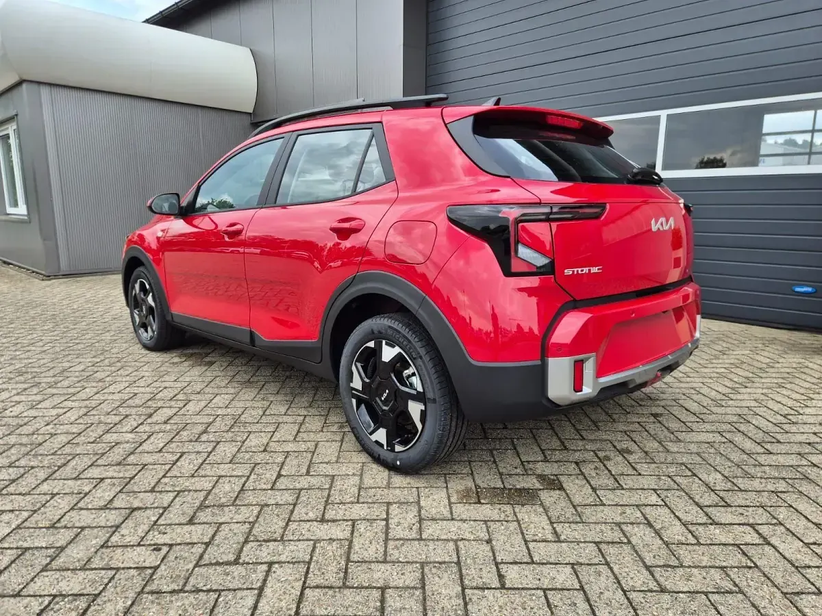 Neu Kia Stonic 116 PS (85 kW) 2026 Signal rot metallic SUV