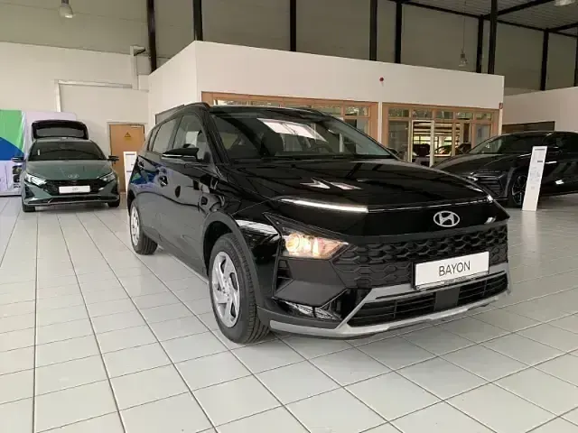 Neu Hyundai Bayon Select 101 PS (74 kW) 2025 Schwarz SUV