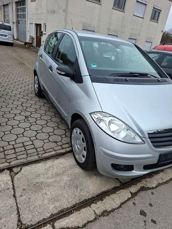 Gebraucht Mercedes A180 109 PS (80 kW) 2008 Silber Limousine