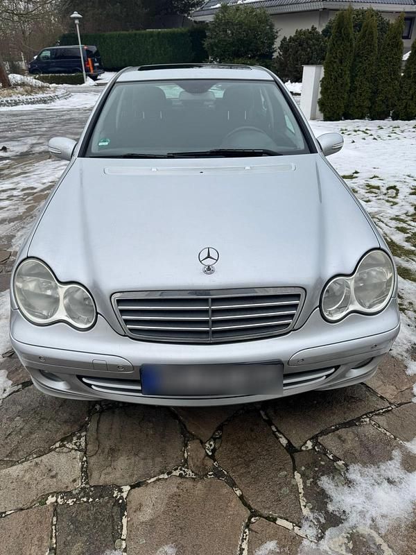 Gebraucht Mercedes C220 150 PS (110 kW) 2006 Silber Limousine
