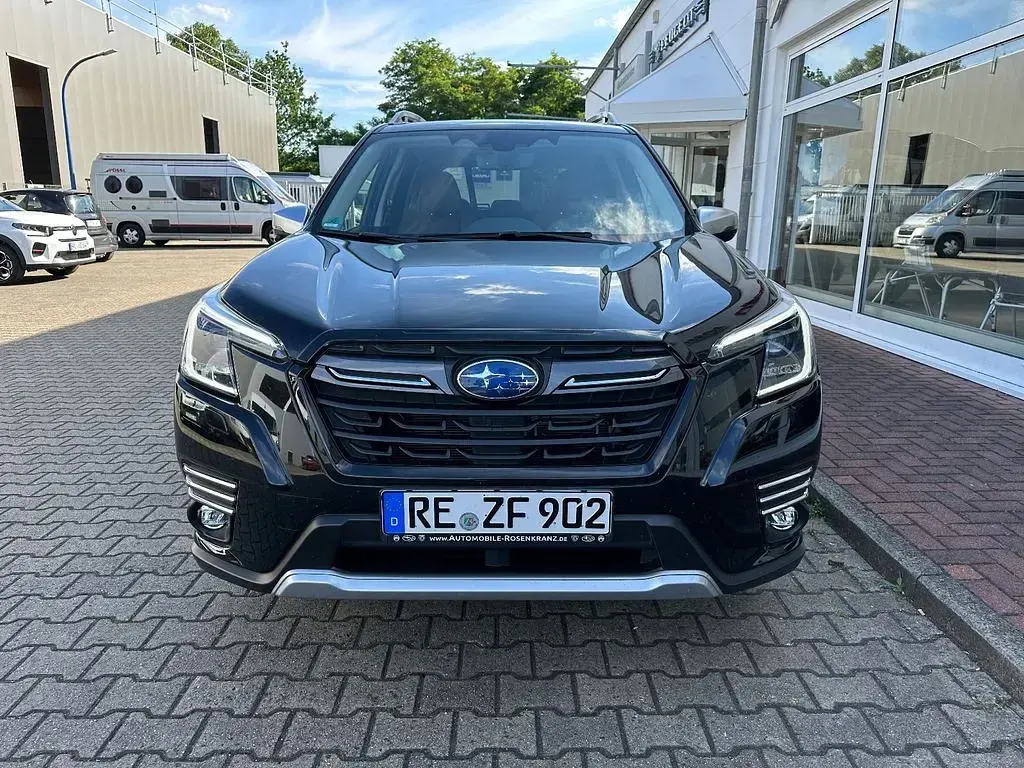 Gebraucht Subaru Forester Platinum 150 PS (110 kW) 2024 Crystal black silica SUV