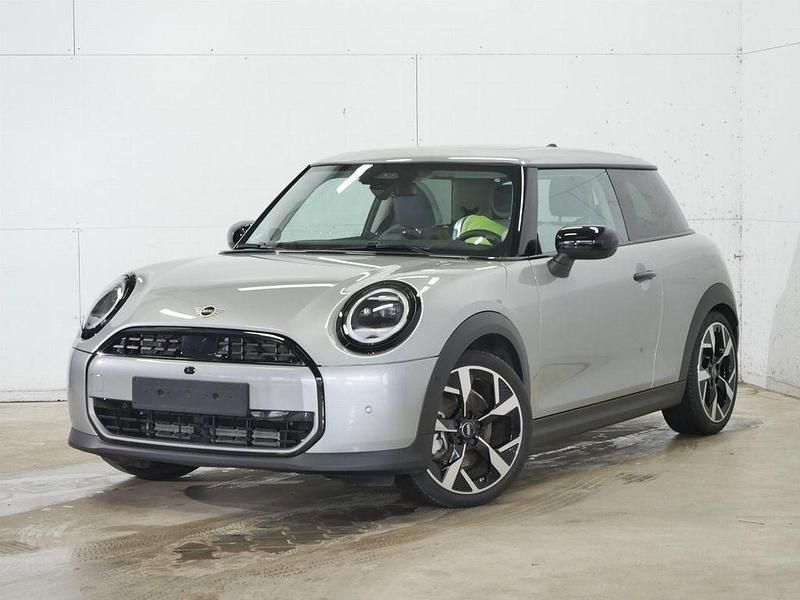 Gebraucht Mini Cooper Classic 156 PS (114 kW) 2025 Silber Kleinwagen