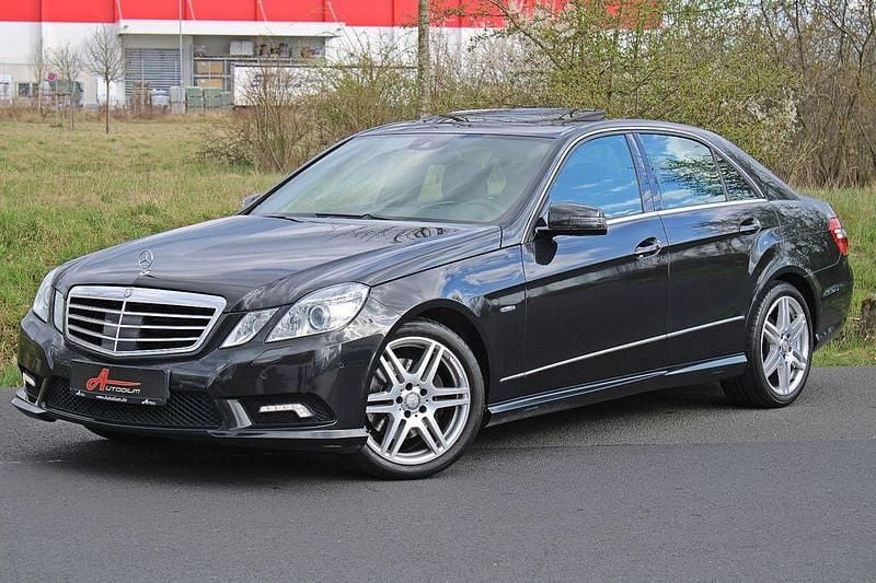 Schwarz Gebraucht 2010 Mercedes E350 AMG Limousine | 17.990 € (Teuer) - Bild 1/4