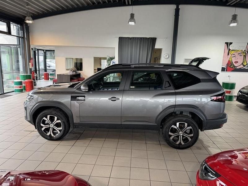 Neu Dacia Bigster Expression 140 PS (102 kW) 2025 Dolomit grau metallic SUV