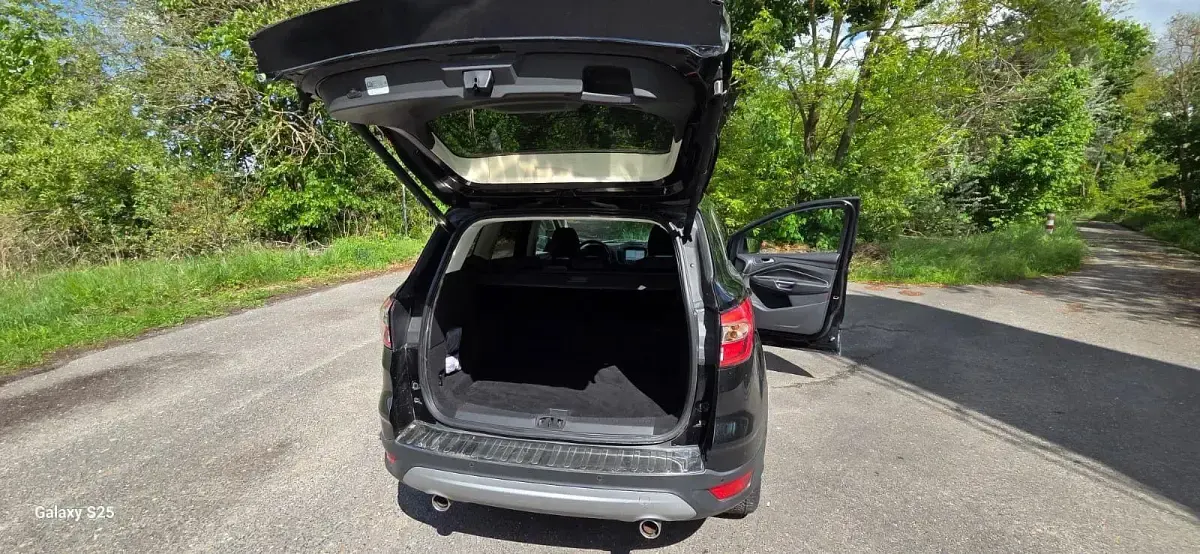 Gebraucht Ford Kuga Titanium 150 PS (110 kW) 2017 Schwarz SUV