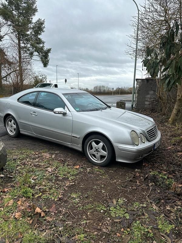 Gebraucht Mercedes CLK200 136 PS (100 kW) 2000 Grau Coupé