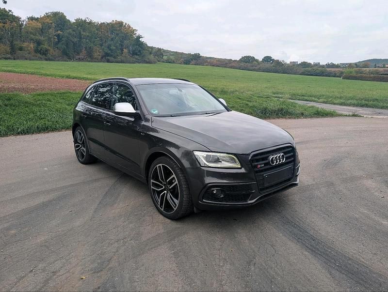 Grau Gebraucht 2015 Audi SQ5 SUV | 17.900 € (Superpreis) - Bild 1/4