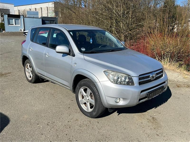 Silber Gebraucht 2009 Toyota RAV4 SUV | 4.700 € (Superpreis) - Bild 1/4