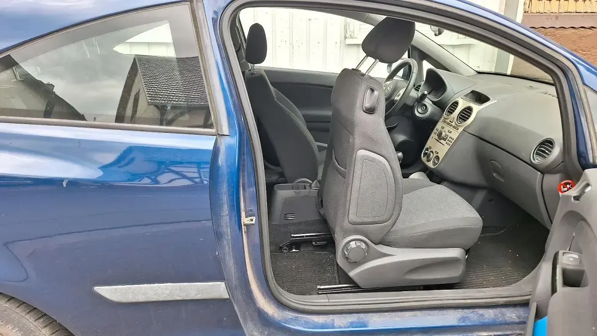 Gebraucht Opel Corsa Selection 80 PS (58 kW) 2009 Blau Kleinwagen