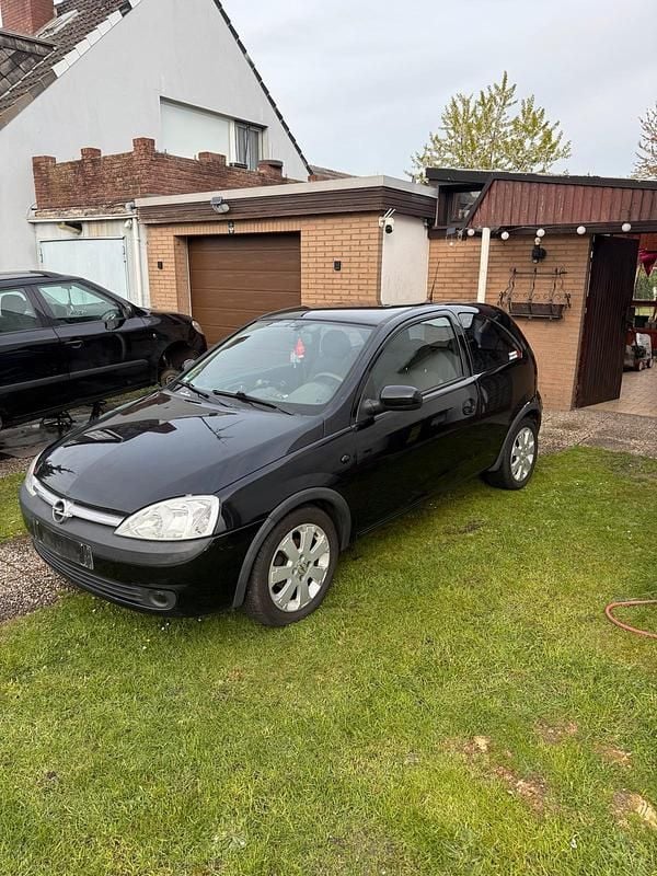 Second-hand Opel Corsa 80 CP (58 kW) 2005 Negru Hatchback