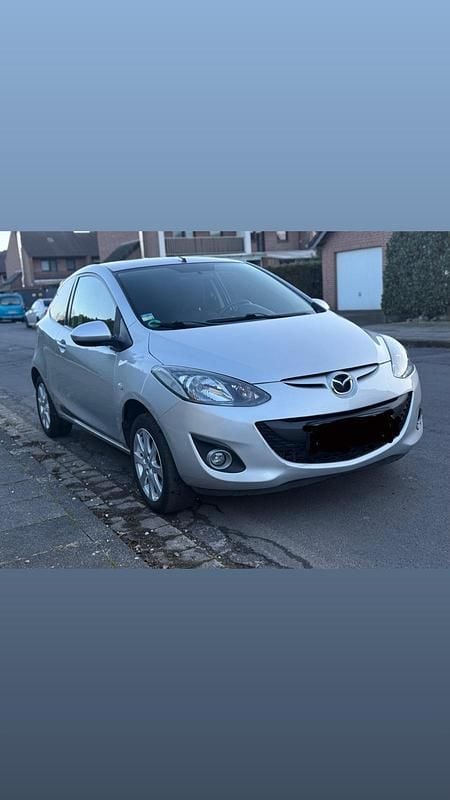 Silber Gebraucht 2011 Mazda 2 Kleinwagen | 2.499 € (Fairer Preis) - Bild 1/4