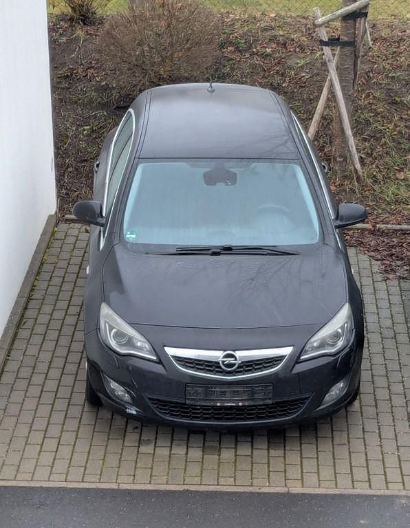 Schwarz Gebraucht 2010 Opel Astra Cosmo Limousine | 2.490 € (Superpreis) - Bild 1/4