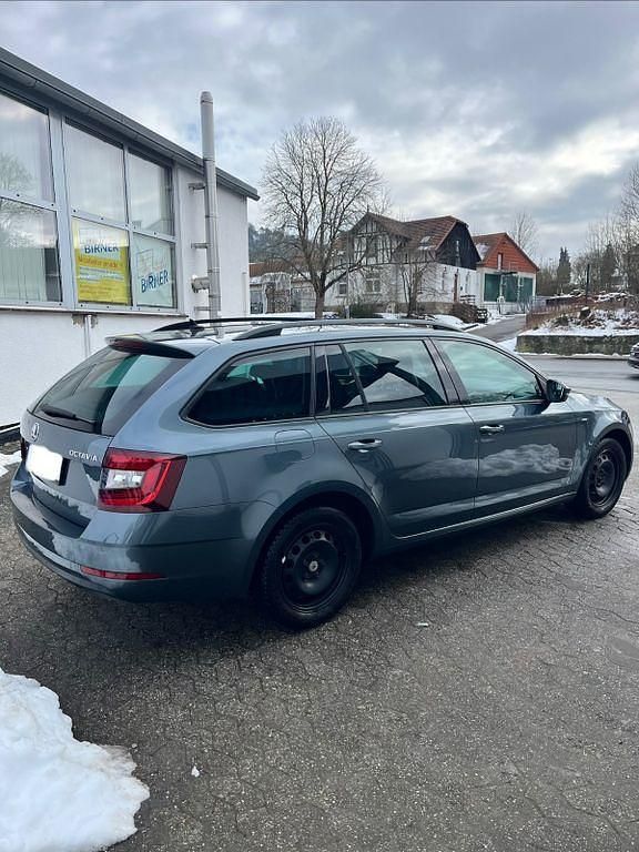 Gebraucht Skoda Octavia Clever 150 PS (110 kW) 2018 Grau Kombi
