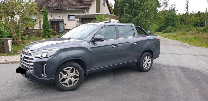 Grau Gebraucht 2023 Ssangyong Musso Sapphire Limousine | 35.000 € (Fairer Preis) - Bild 1/4