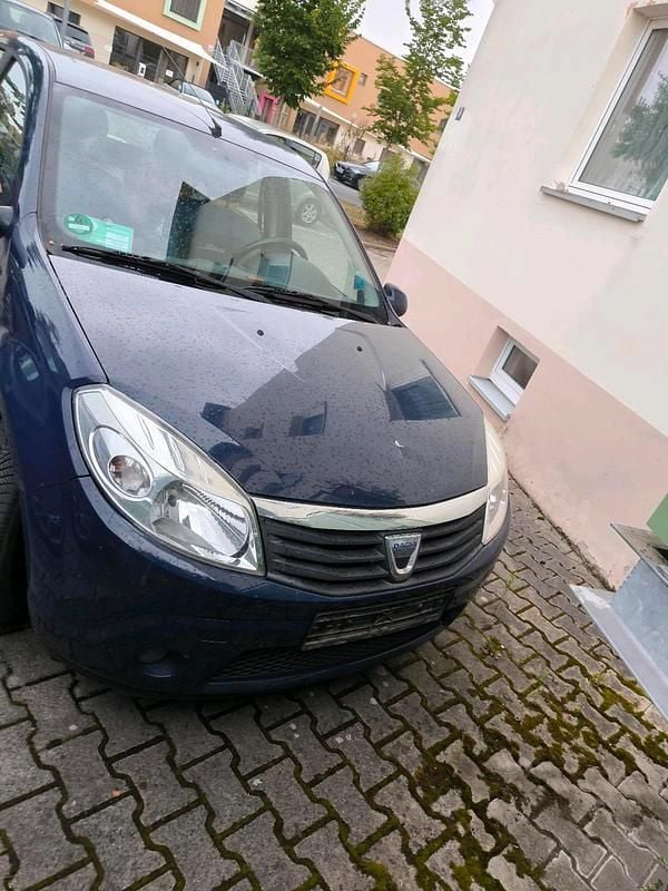 Blau Gebraucht 2012 Dacia Sandero Kleinwagen | 2.300 € (Superpreis) - Bild 1/4