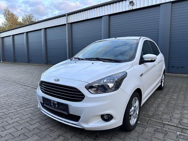 Weiß Gebraucht 2017 Ford Ka Plus Cool & Sound Edition Kleinwagen | 8.490 € (Guter Preis) - Bild 1/4
