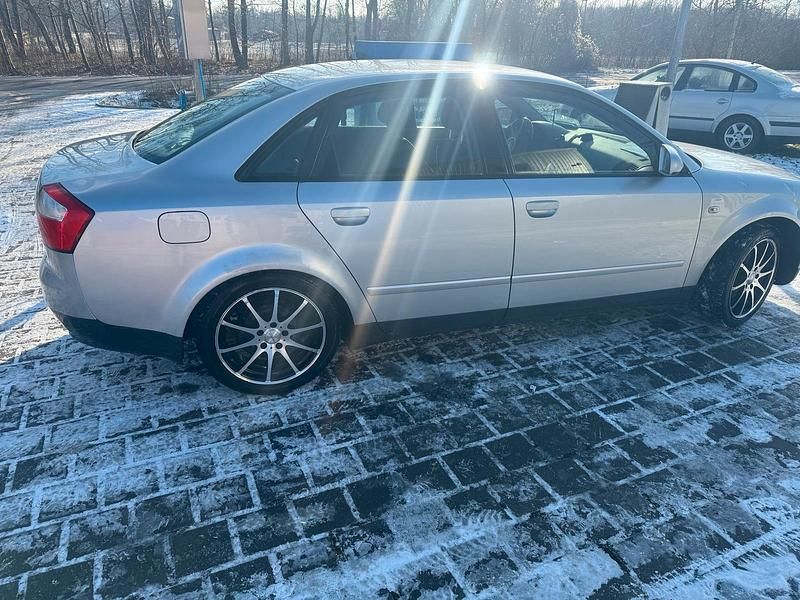 Gebraucht Audi A4 135 PS (99 kW) 2001 Limousine