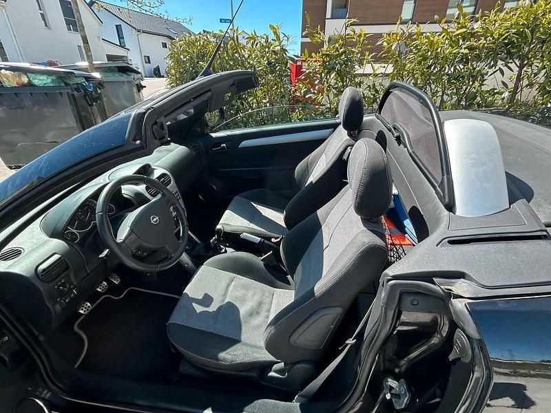 Gebraucht Opel Tigra 95 PS (69 kW) 2005 Schwarz Cabrio