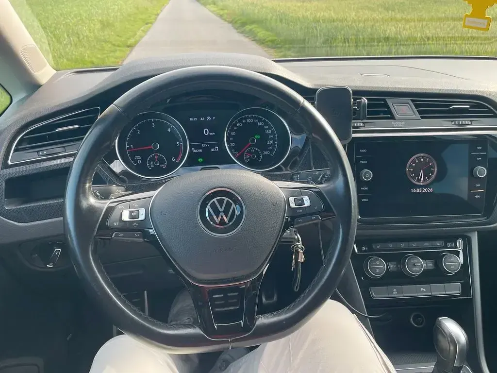 Gebraucht VW Touran 150 PS (110 kW) 2021 Schwarz Van / Kleinbus