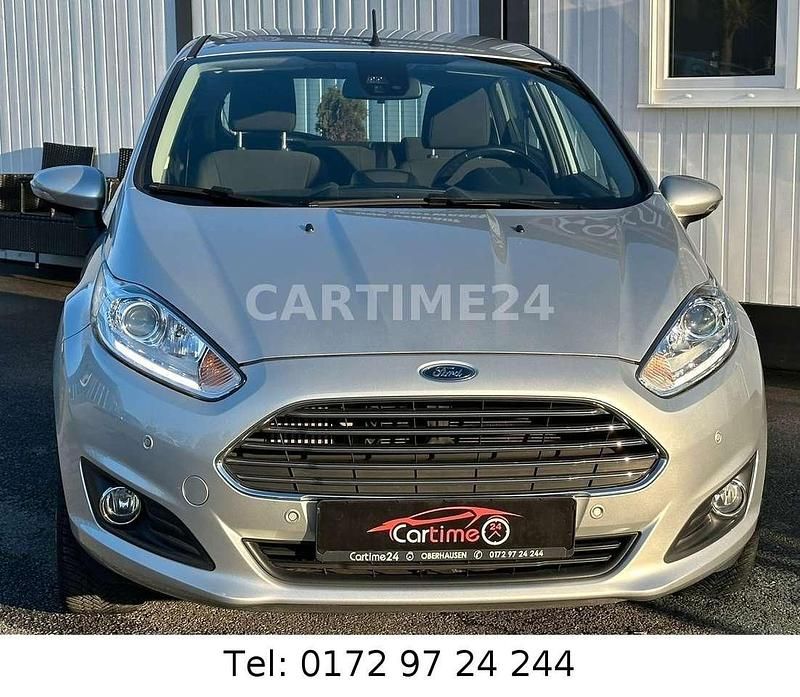 Gebraucht Ford Fiesta Trend 101 PS (74 kW) 2015 Silber Limousine