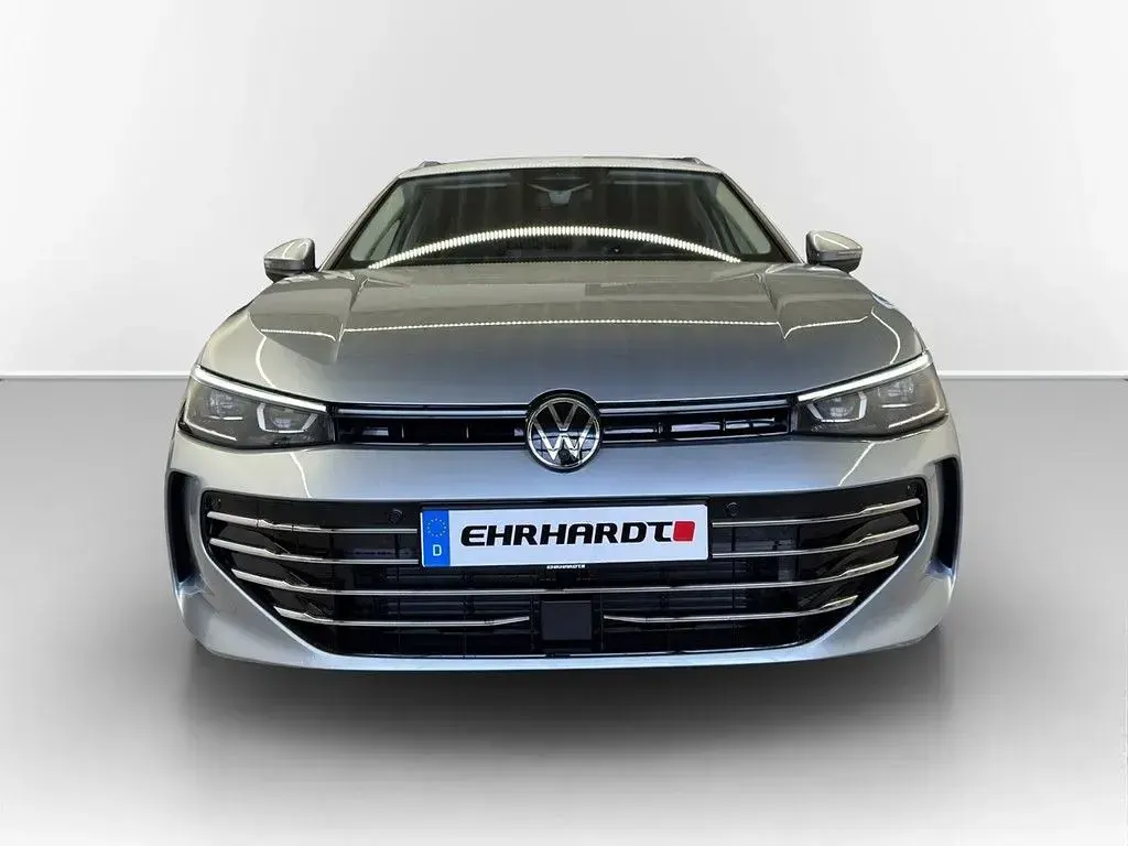 Neu VW Passat Elegance 150 PS (110 kW) 2026 Silber Kombi