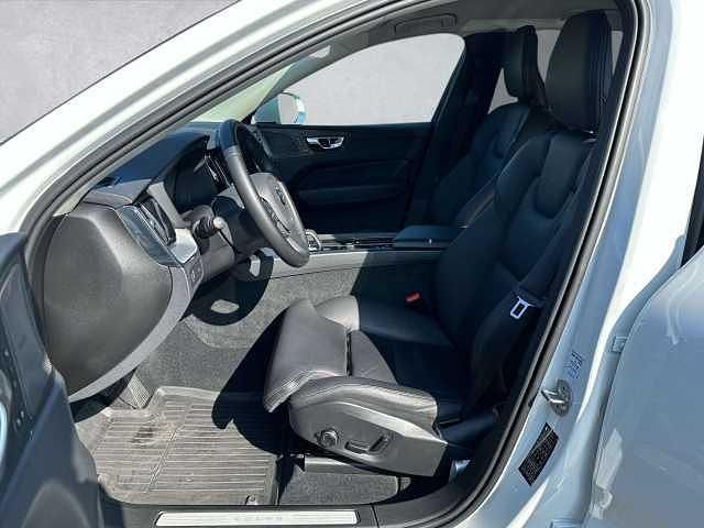 Gebraucht Volvo XC60 173 PS (127 kW) 2022 SUV